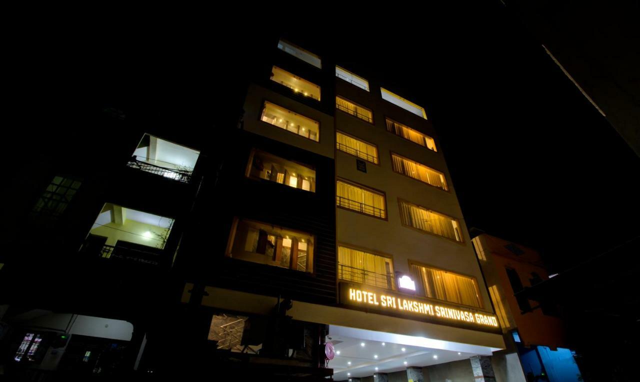 Treebo Sls Grand Hotell Tirupati Eksteriør bilde