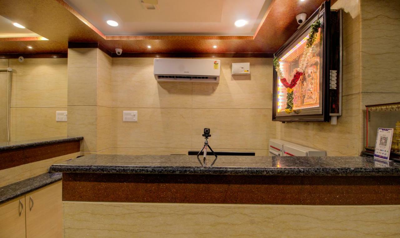 Treebo Sls Grand Hotell Tirupati Eksteriør bilde